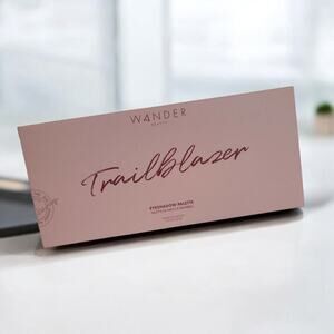 WANDER BEAUTY Trailblazer Eyeshadow Palette NEW Neutral Chartreuse Emerald Tones